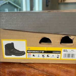 Keen All-Black Rugged Outdoor Boots